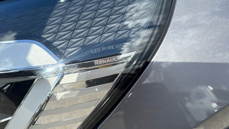 Renault Captur 1.3 TCE 130 Iconic 5dr Petrol Hatchback